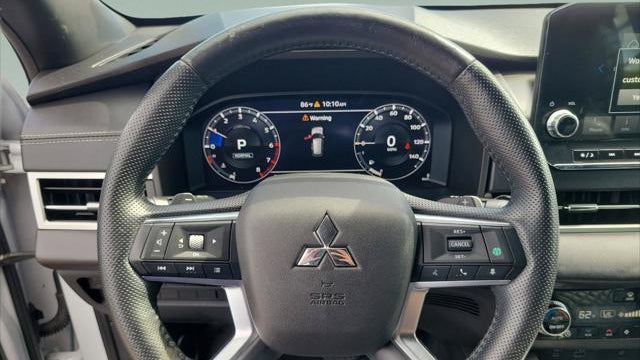 2023 Mitsubishi Outlander SE
