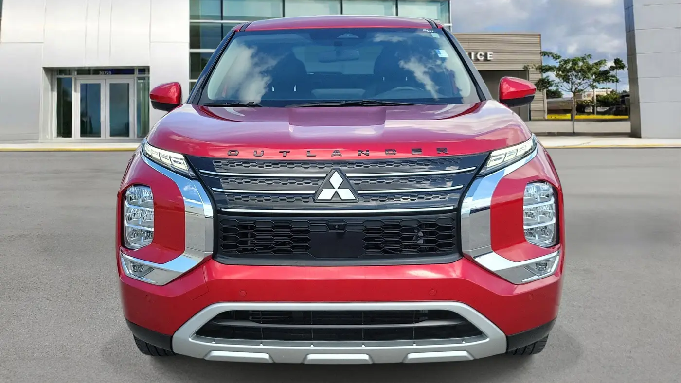 2024 Mitsubishi Outlander SE