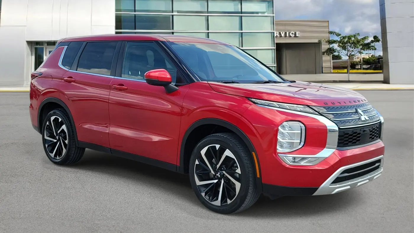 2024 Mitsubishi Outlander SE