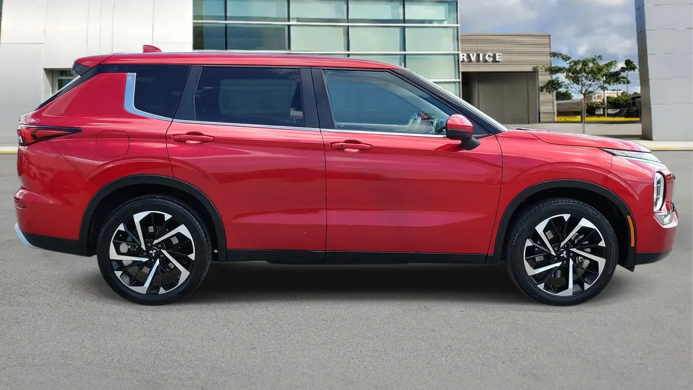 2024 Mitsubishi Outlander SE