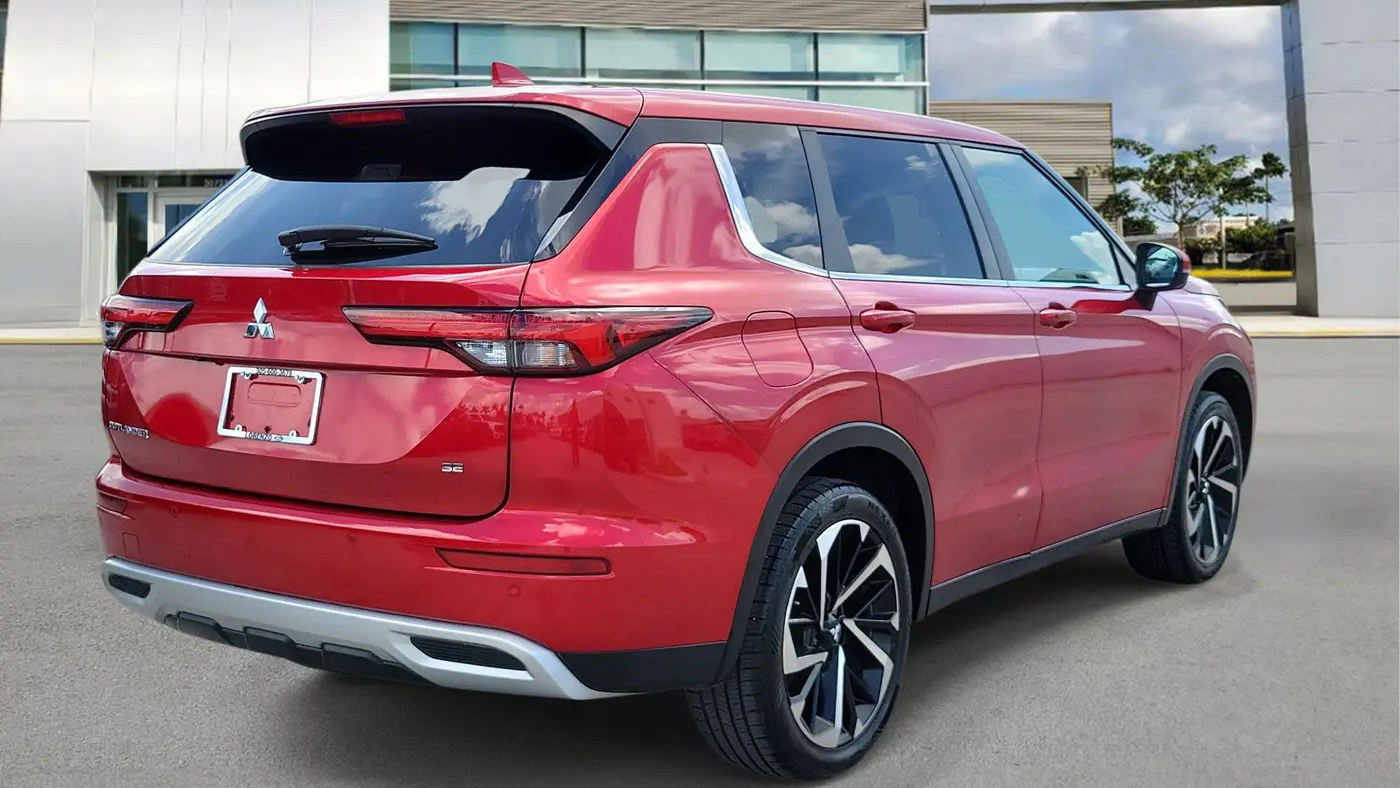 2024 Mitsubishi Outlander SE