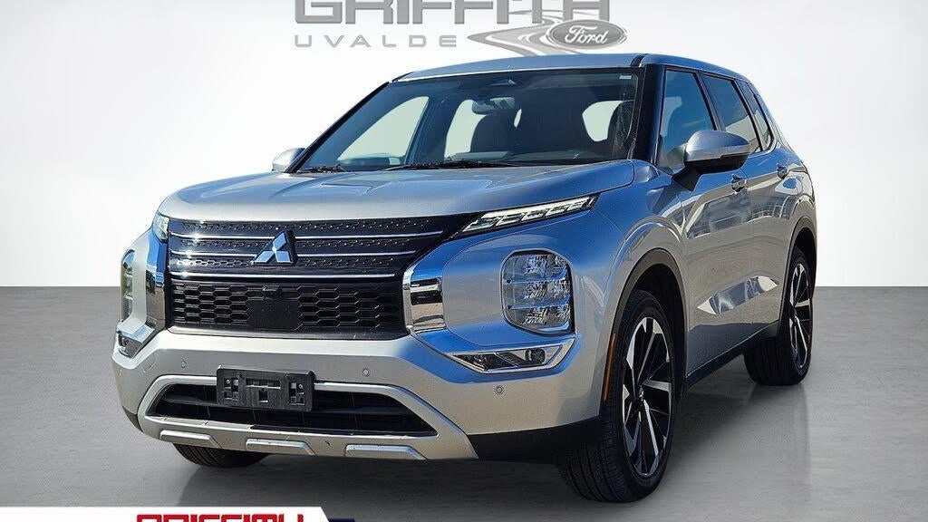 Preowned 2024 Mitsubishi Outlander SE for Sale