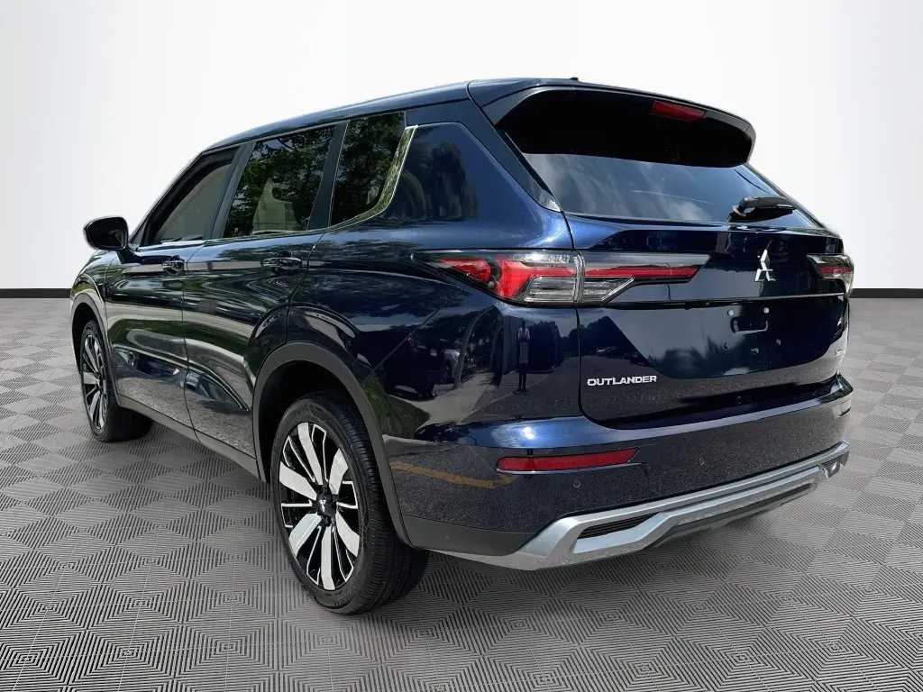 2025 Mitsubishi Outlander - $26,655