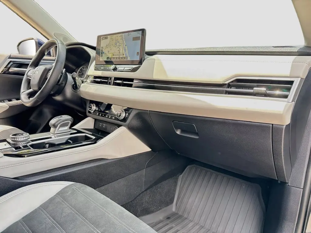 2025 Mitsubishi Outlander - $26,655