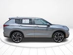 2024 Outlander Thumbnail 3