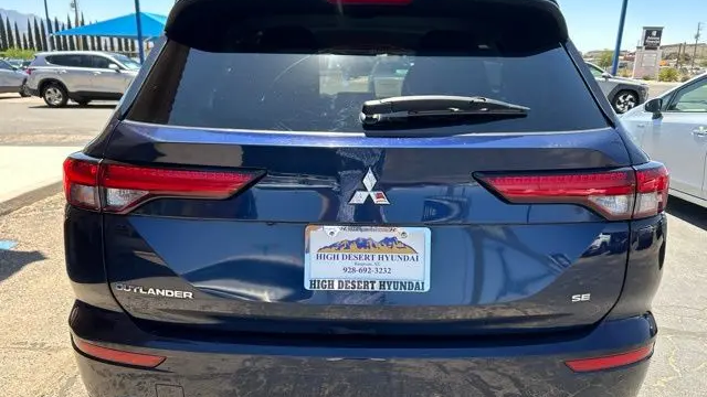 2024 Mitsubishi Outlander SE
