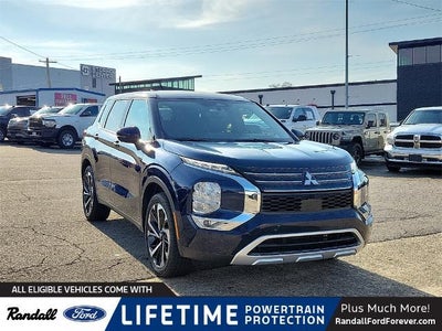 Photo of a 2024 Mitsubishi Outlander SE 4DR SUV for sale