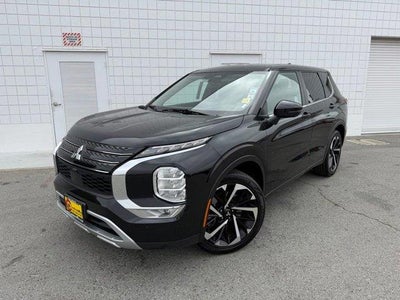 Photo of a 2024 Mitsubishi Outlander SE 4DR SUV for sale