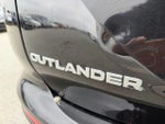 2024 Outlander Thumbnail 10