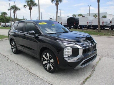 Photo of a 2025 Mitsubishi Outlander SE 4DR SUV for sale