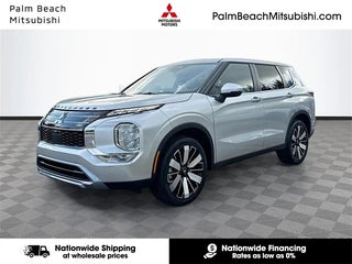 2025 Mitsubishi Outlander with Alloy Silver Metallic Exterior