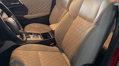 2023 Mitsubishi Outlander SE