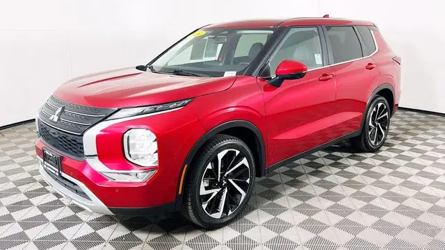 2024 Mitsubishi Outlander SE