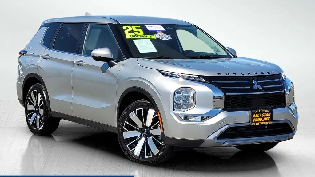 Preowned 2025 Mitsubishi Outlander SE for Sale