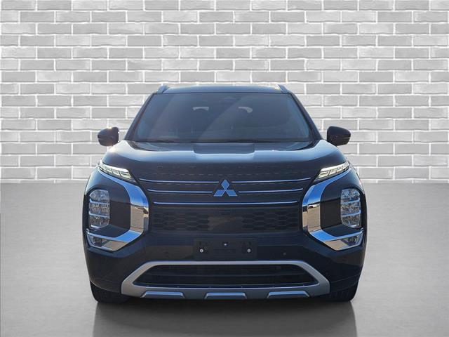 2023 Mitsubishi Outlander - $26,000