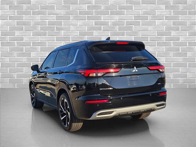 2023 Mitsubishi Outlander - $26,000