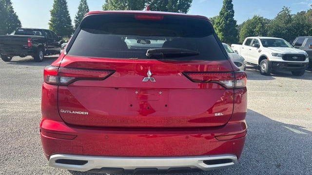2023 Mitsubishi Outlander SE