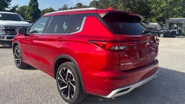2023 Mitsubishi Outlander SE
