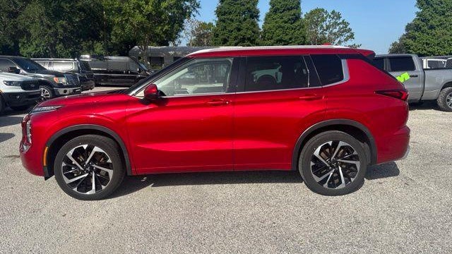 2023 Mitsubishi Outlander SE