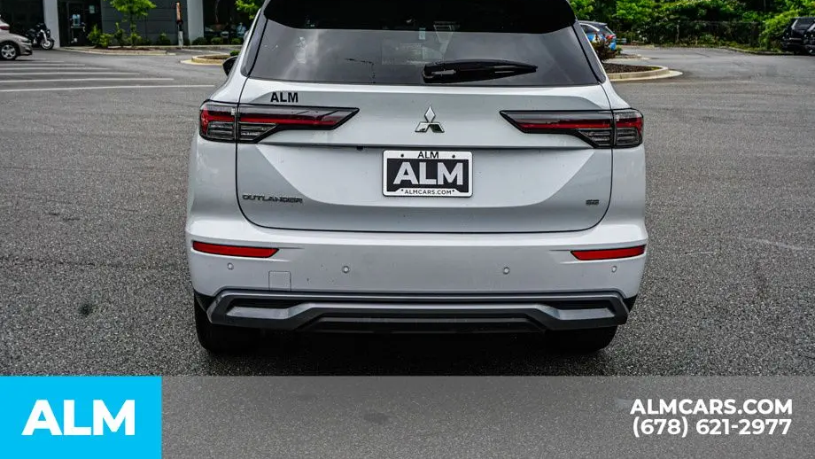 2025 Mitsubishi Outlander SE