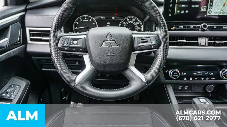 2025 Mitsubishi Outlander SE