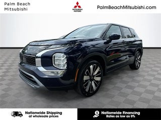 2025 Mitsubishi Outlander with Cosmic Blue Metallic Exterior