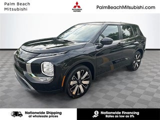 2026 Mitsubishi Outlander with Black Diamond Exterior