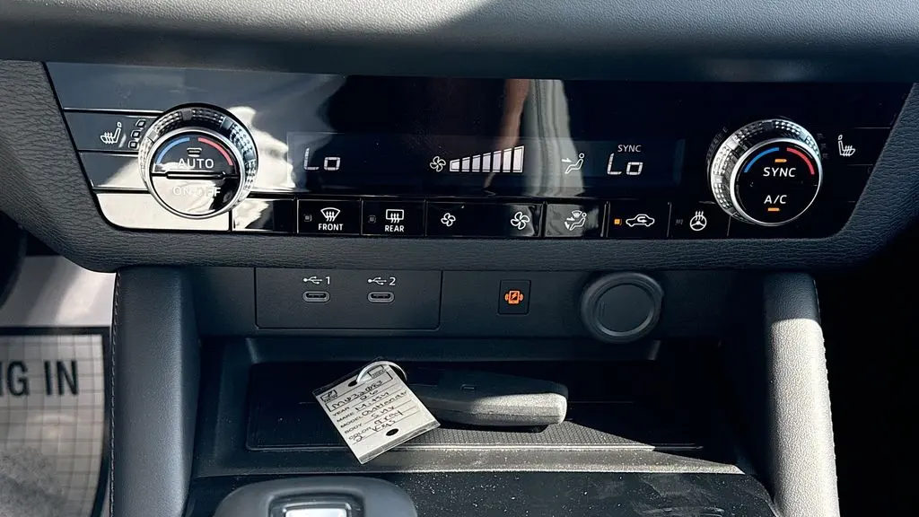 2026 Mitsubishi Outlander LE