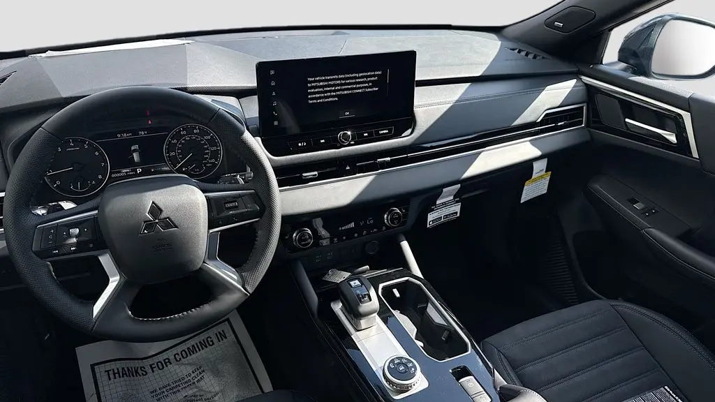 2026 Mitsubishi Outlander LE