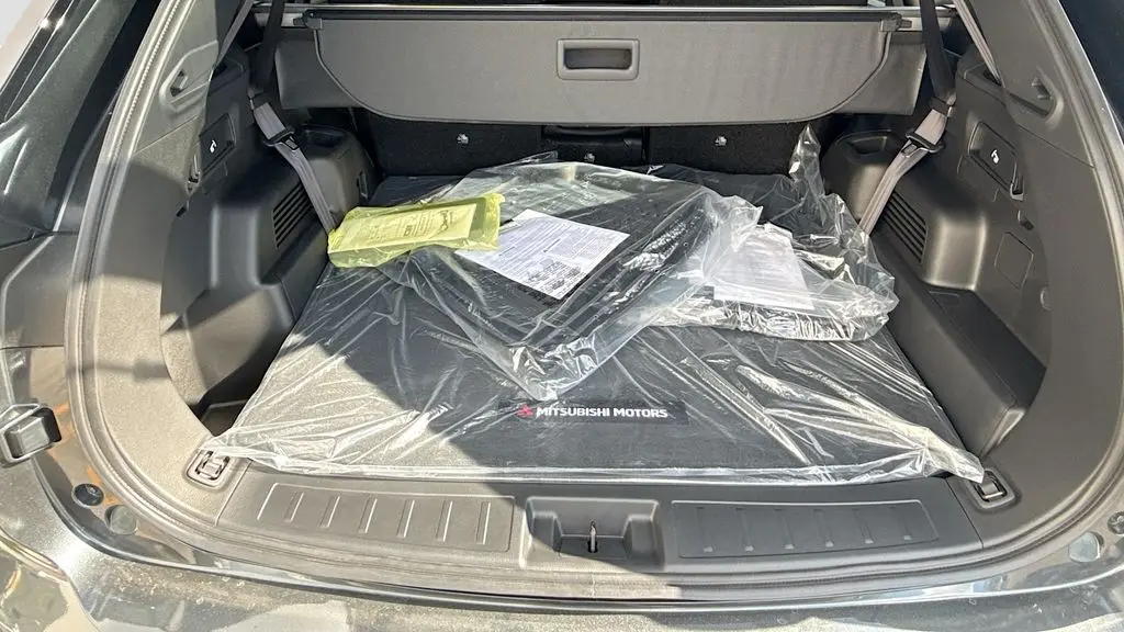 2026 Mitsubishi Outlander LE