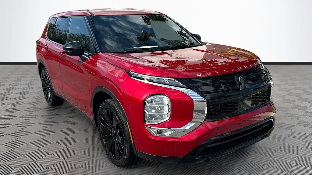 2026 Mitsubishi Outlander LE
