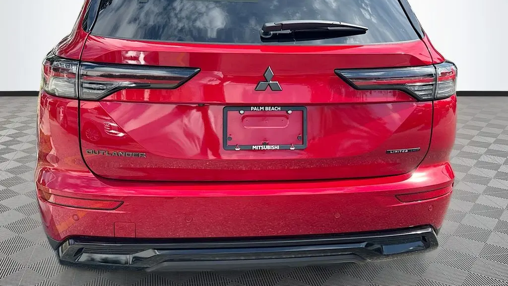 2026 Mitsubishi Outlander LE