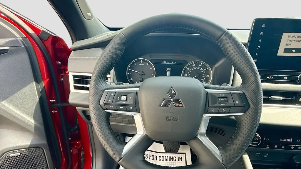 2026 Mitsubishi Outlander LE