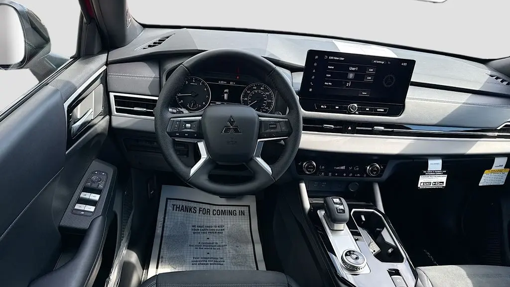 2026 Mitsubishi Outlander LE