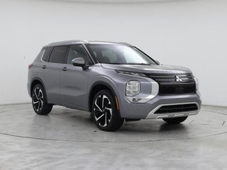 2024 Mitsubishi Outlander with Mercury Gray Metallic Exterior