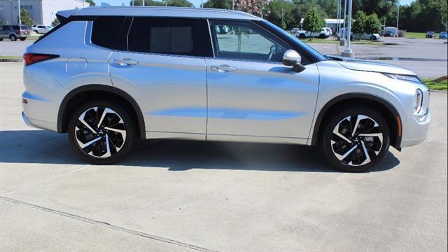 2024 Mitsubishi Outlander SEL