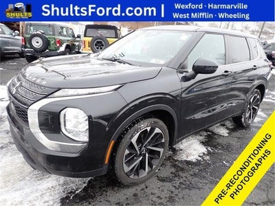 Photo of a 2022 Mitsubishi Outlander AWD ES 4DR SUV for sale