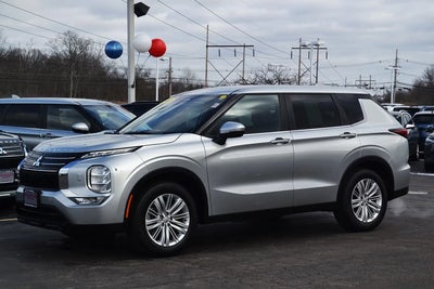 Photo of a 2022 Mitsubishi Outlander AWD ES 4DR SUV for sale