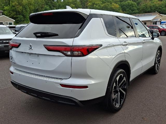2022 Mitsubishi Outlander - $17,828