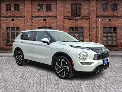Photo of a 2022 Mitsubishi Outlander AWD ES 4DR SUV for sale