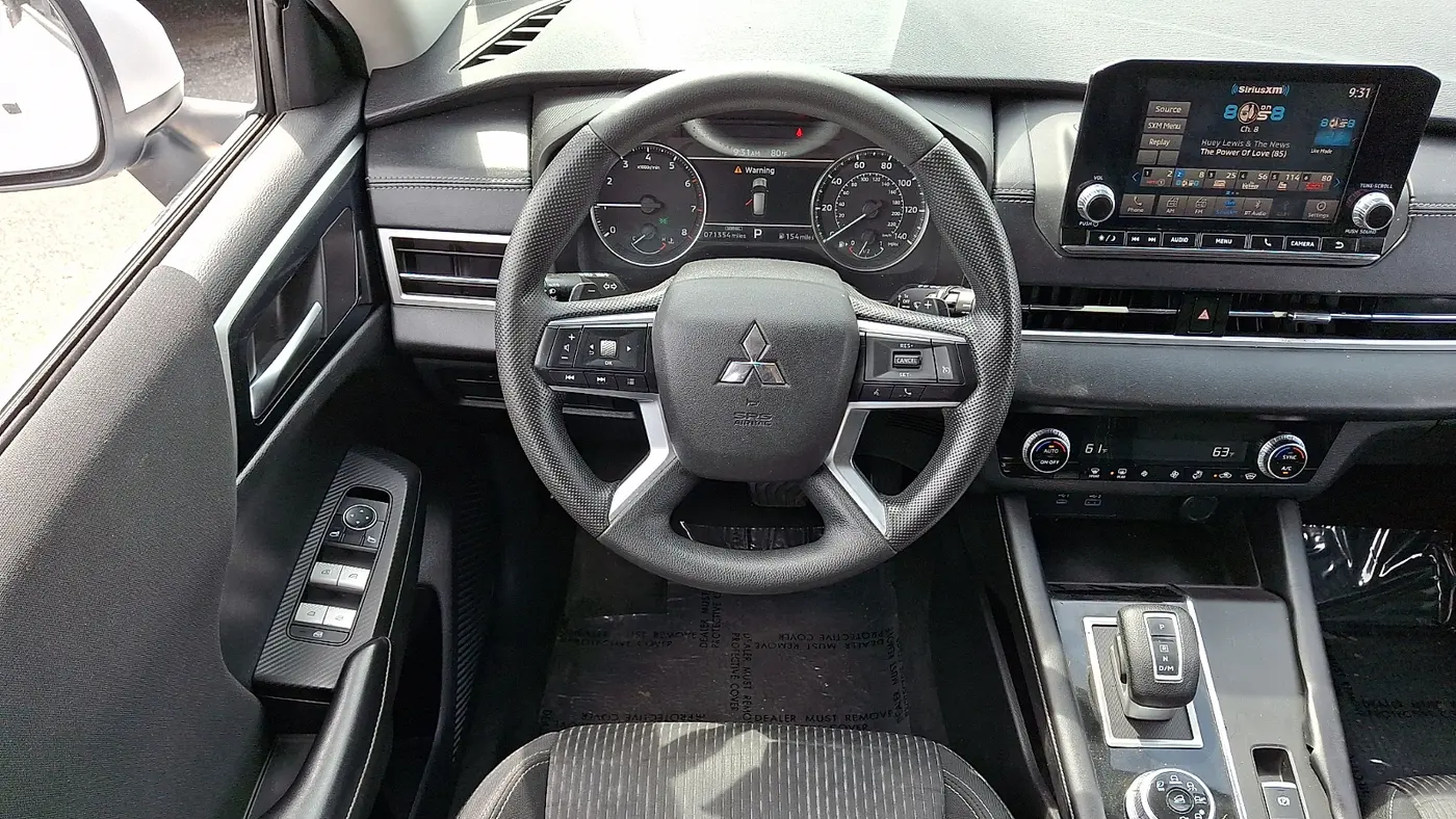 2022 Mitsubishi Outlander ES