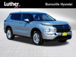 2022 Outlander Thumbnail 1