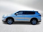 2022 Outlander Thumbnail 4