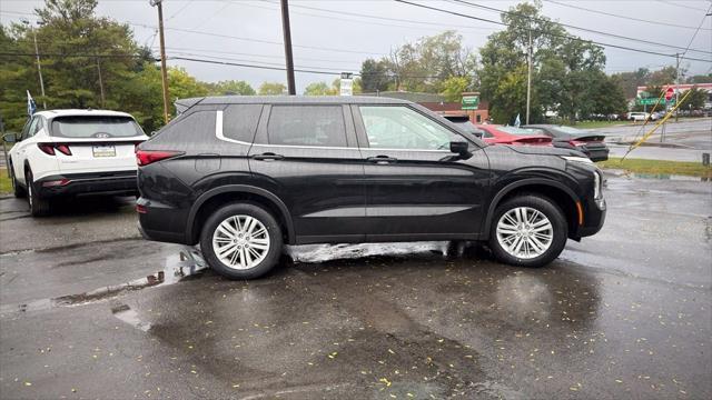 2022 Mitsubishi Outlander - $15,499