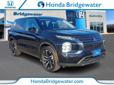 Photo of a 2022 Mitsubishi Outlander AWD ES 4DR SUV for sale