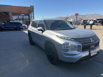 Photo of a 2022 Mitsubishi Outlander AWD ES 4DR SUV for sale