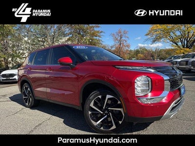 Photo of a 2022 Mitsubishi Outlander AWD SE 4DR SUV for sale