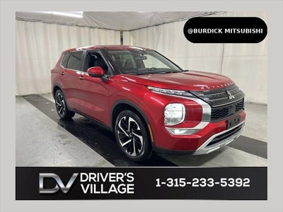 Photo of a 2023 Mitsubishi Outlander AWD SE 4DR SUV for sale