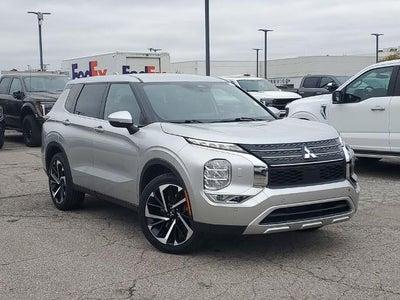 Photo of a 2023 Mitsubishi Outlander AWD SE 4DR SUV for sale