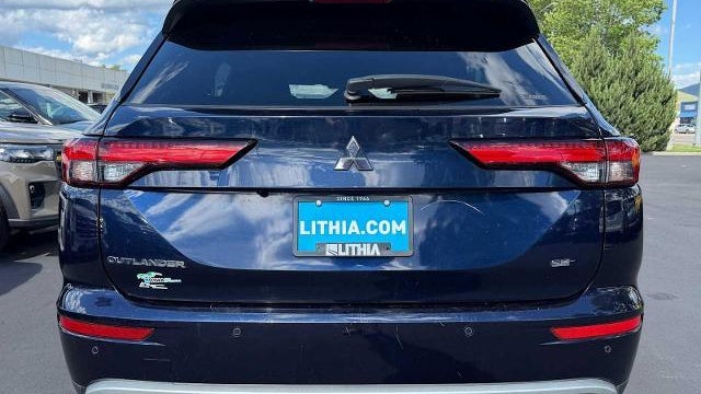2023 Mitsubishi Outlander SE